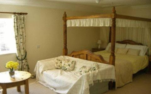 Mannings Heath Hotel Horsham Room photo